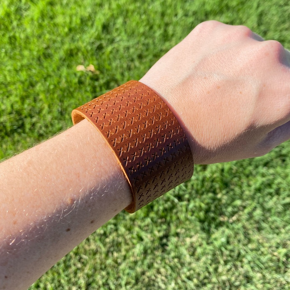 Brown Bracelet Soft Leather Cognac Embossed X Western Thick Snap Cuff Women Men
